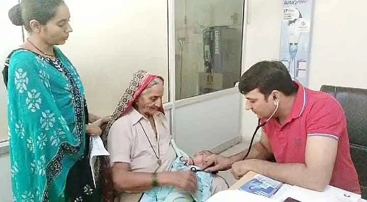 Care of changing weather: बदलते मौसम में ऐसे करें बच्चों की देखभाल, डॉक्टरों ने दी ये सलाह