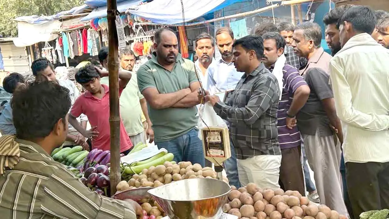 Plastic Polythene Challan: सिंगल यूज प्लास्टिक रखने वाले 40 दुकानदारों के काटे चालान