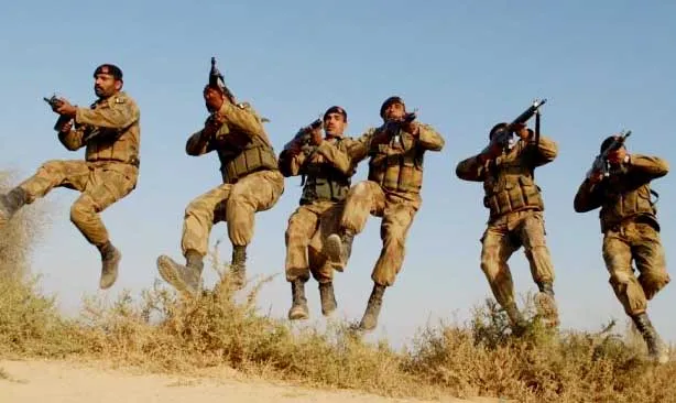Jammu and Kashmir: सेना के काफिले पर हमले के बाद एक्शन में आए सुरक्षा बलों ने 3 आतंकवादी किए ढेर