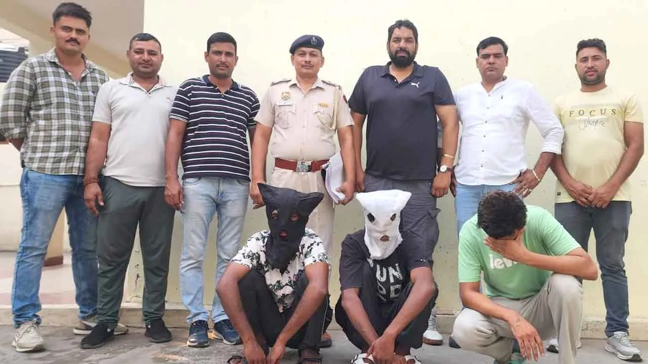 सुपारी लेकर महिला पर गोली चलाने वाले नाबालिग सहित तीन आरोपी काबू