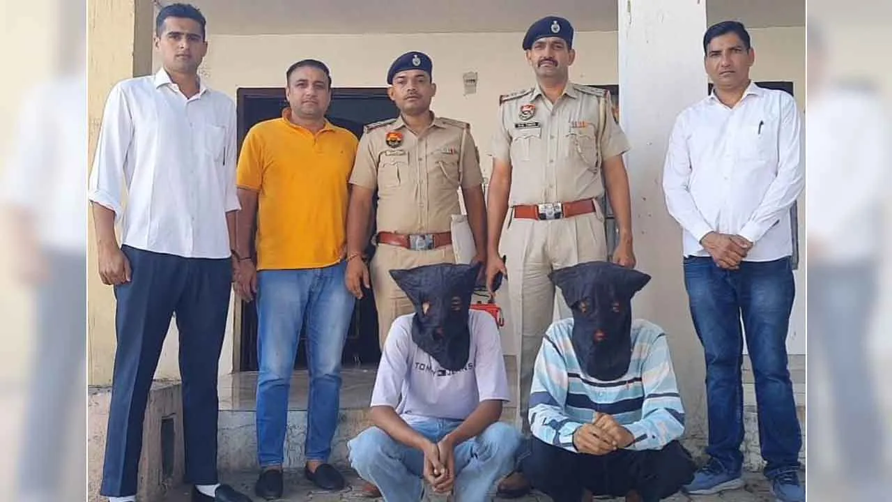 रिक्शा चालक पर गोली चलाने के मामले में दो गिरफ्तार, गोली चलाने वाला आरोपी अभी फरार