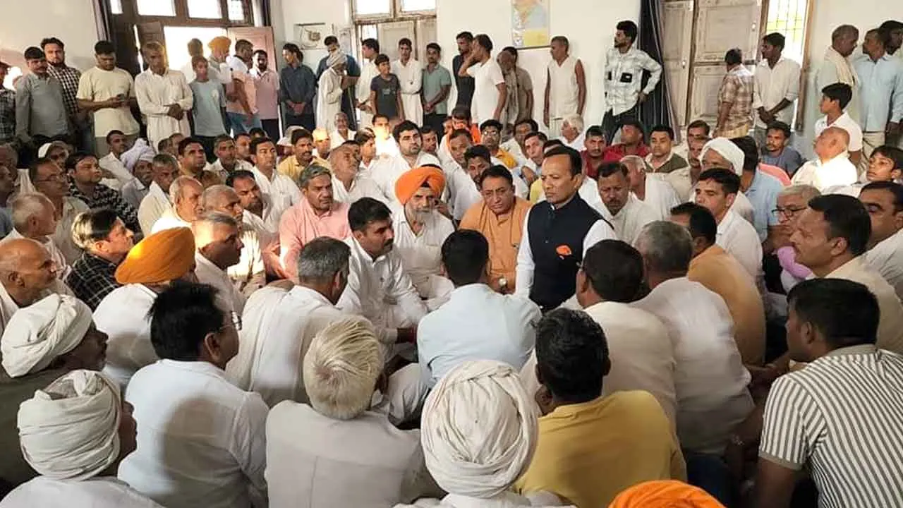 एक ही परिवार के 8 लोगो की मौत मामले में पुलिस ने किया अज्ञात वाहन पर कार को टक्कर मारने का केस दर्ज