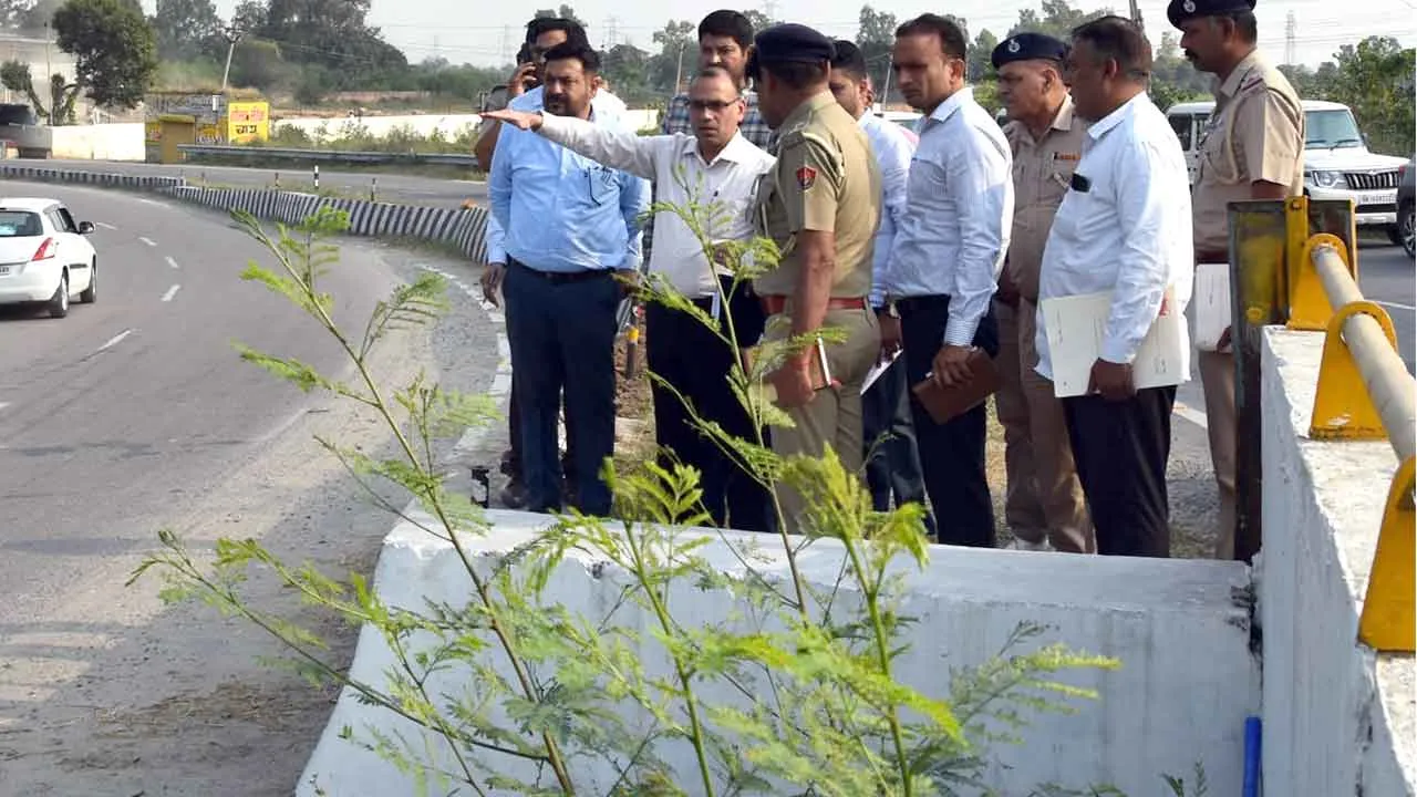 हादसे के बाद जागा प्रशासन, दोनों तरफ स्पीड ब्रेक व साइनेज लगाने के निर्देश