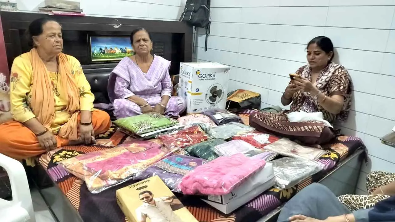 डेरा सच्चा सौदा व मानवता भलाई केंद्र सिरसा की सेवादार बहनों ने जरूरतमंद लड़की की शादी में मदद की