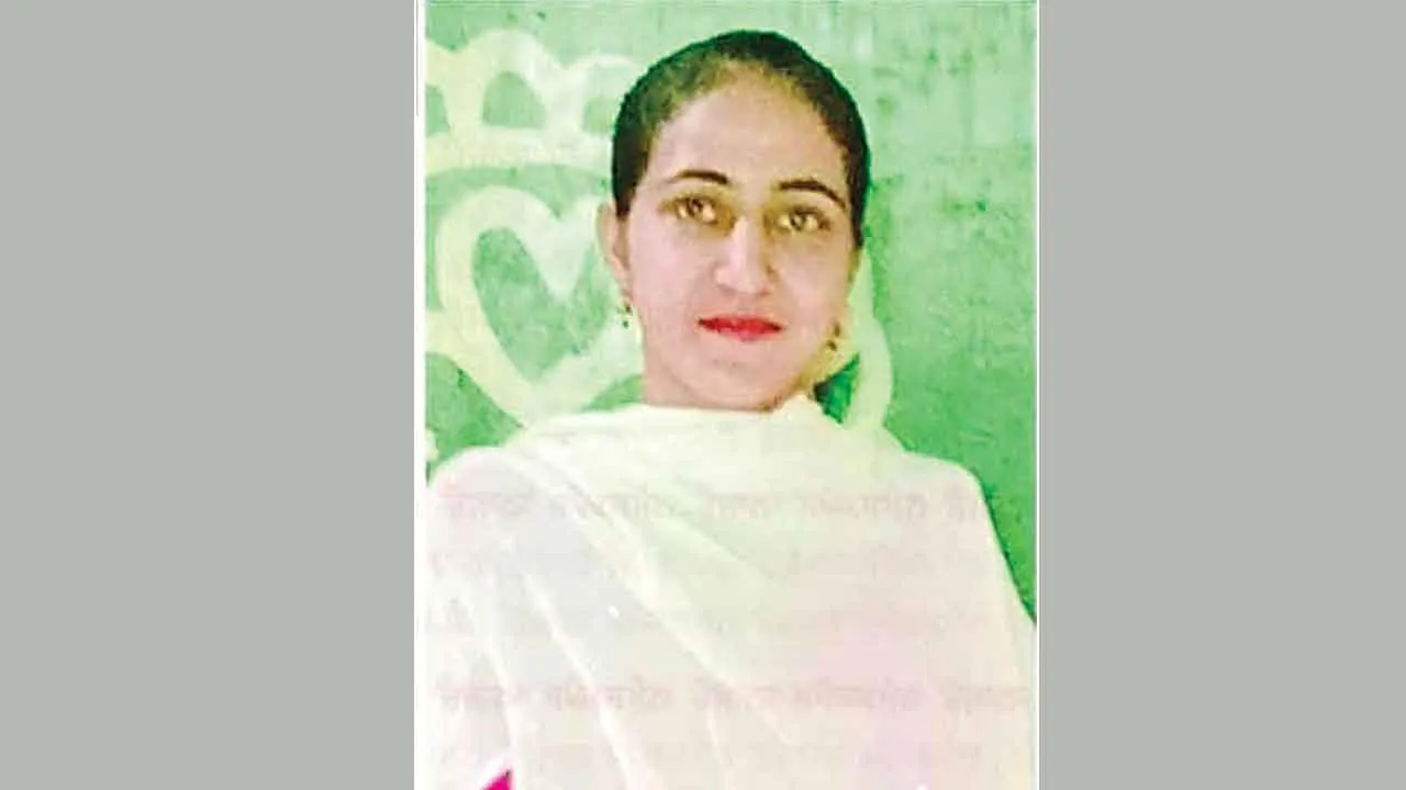 मां ने एक ही समय 3 बेटों को दिया जन्म, ईलाज के दौरान चारों ने तोड़ा दम