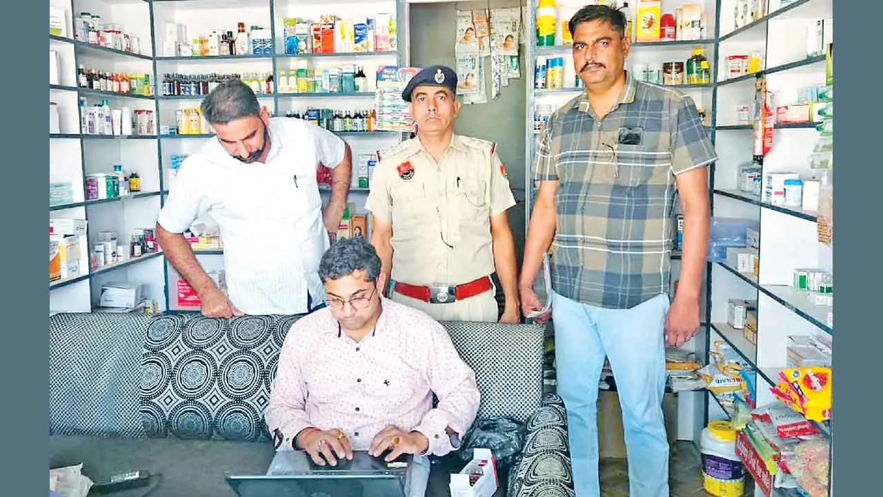 Medical Seal: बडागुढ़ा में मेडिकल सील, नशीली एवं प्रतिबंधित गोलियां-कैप्सूल पाए जाने पर हुई कार्यवाही
