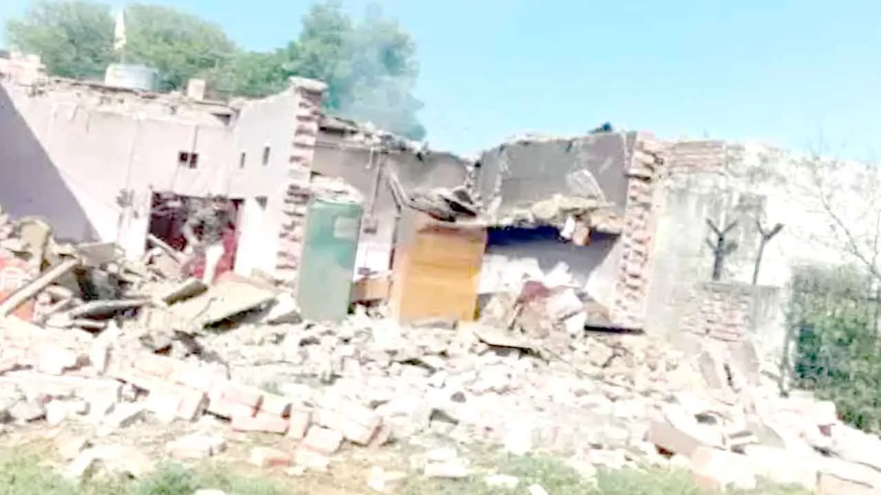 Cylinder Blast: सलेंडर फटने से मकान ध्वस्त, बाल-बाल बचा परिवार