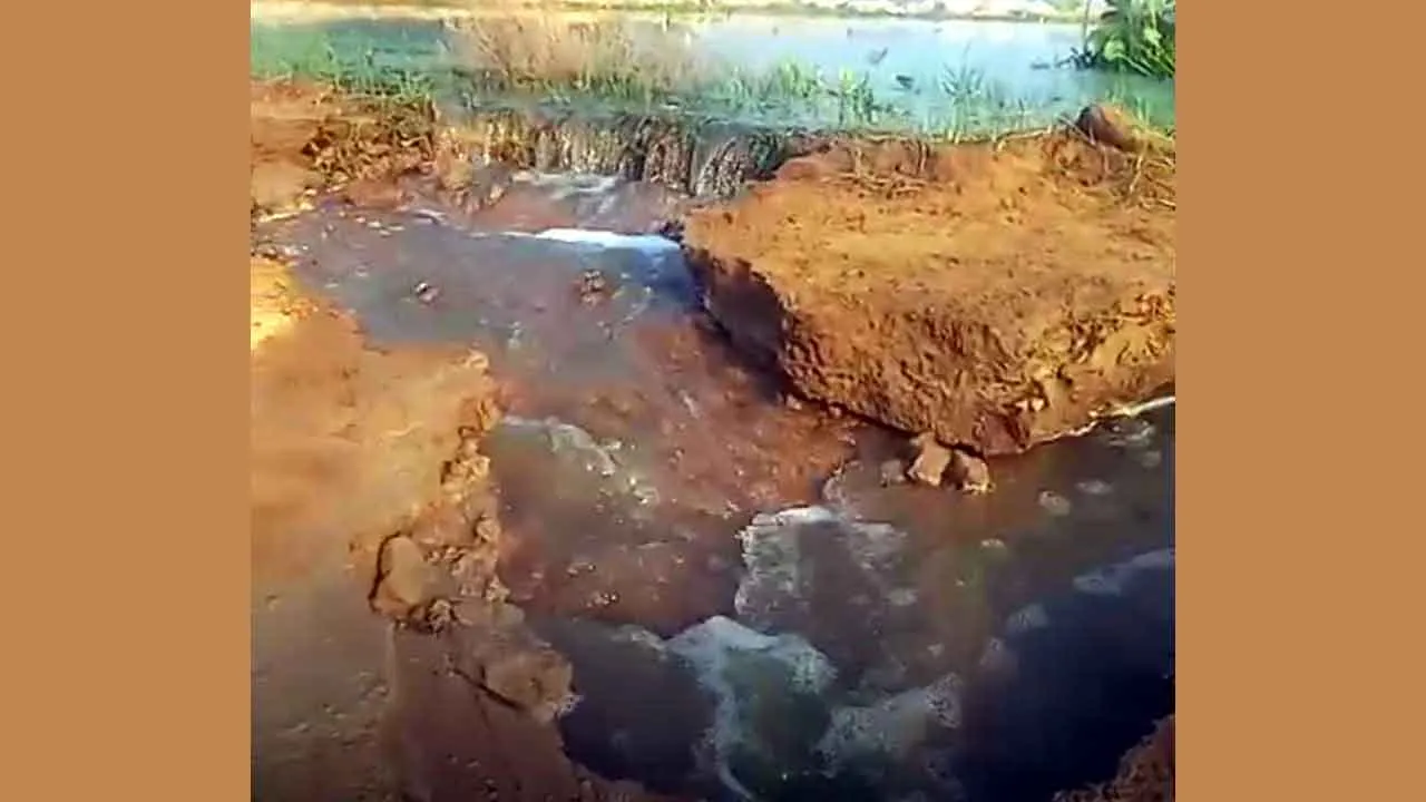 सीवरेज का बंधा टूटा, बाइपास मार्ग पर पानी ही पानी