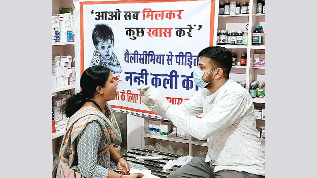 इंसानियत की खातिर मासूम की जिंदगी बचाने को युवा भाई-बहन दे रहे सैंपल