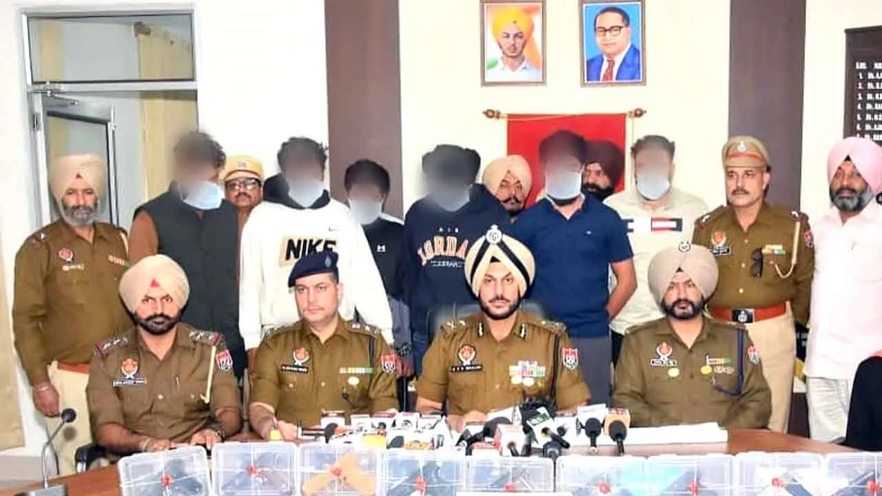 हथियार तस्करी मॉड्यूल का भंडाफोड़, छह गिरफ्तार