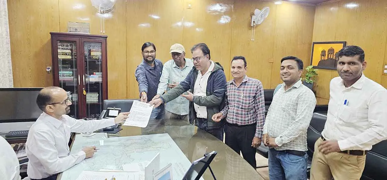 हमलावरों के खिलाफ कड़ी कार्रवाई करने की मांग