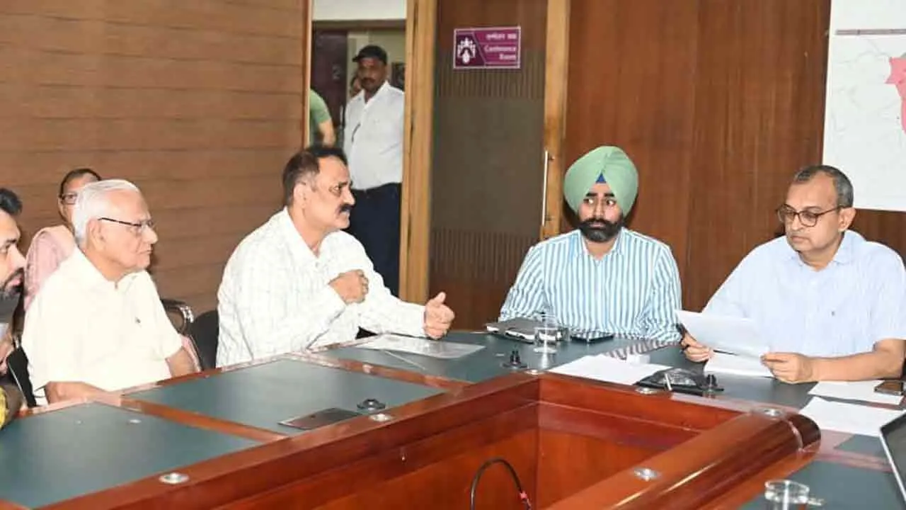 सुबह 9 बजे से 11 बजे तक लगातार आयोजित हो रहा समाधान शिविर