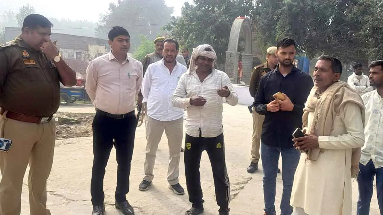 यमुना पर पहुंचे एसडीएम व सीओ, परखी व्यवस्था