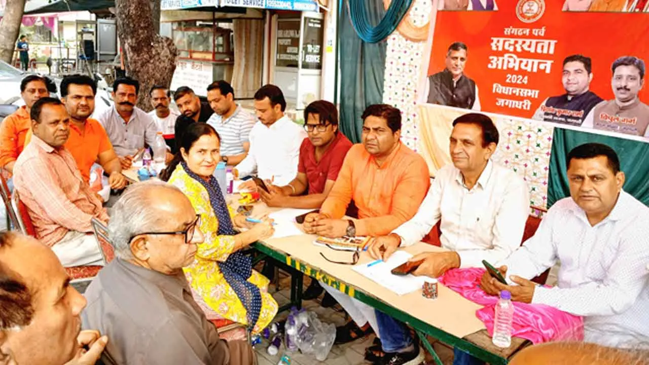 भाजपा का प्राथमिक सदस्य बनने के लिए आमजनता में उत्साह का माहौल यह शब्द कहे भाजयुमो जिलाध्यक्ष निश्चल चौधरी ने