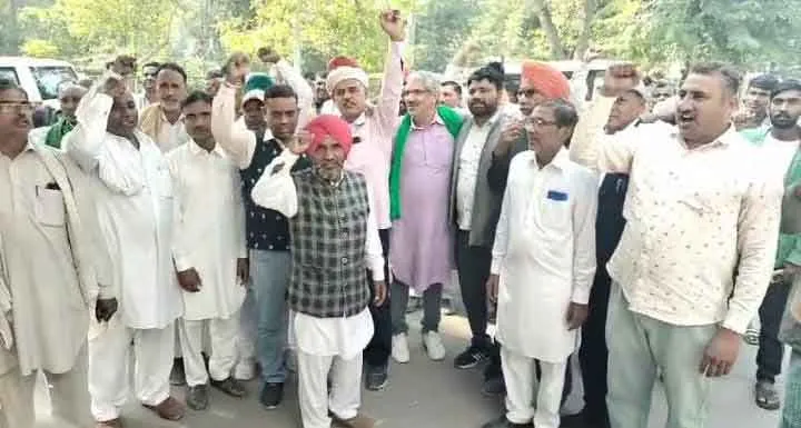Farmers Protest: किसानों-मजदूरों ने जिला कलक्ट्रेट समक्ष किया प्रदर्शन