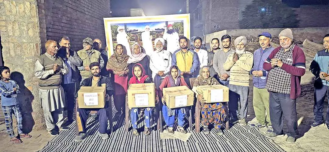 Sirsa: एमएसजी अवतार माह की खुशी में जरूरतमंदों को बांटा राशन