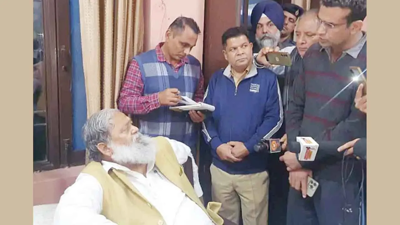 Anil Vij Raids in Kaithal: अचानक कैथल बस स्टैंड पर पहुंचे परिवहन मंत्री अनिल विज ने की बड़ी कार्रवाही