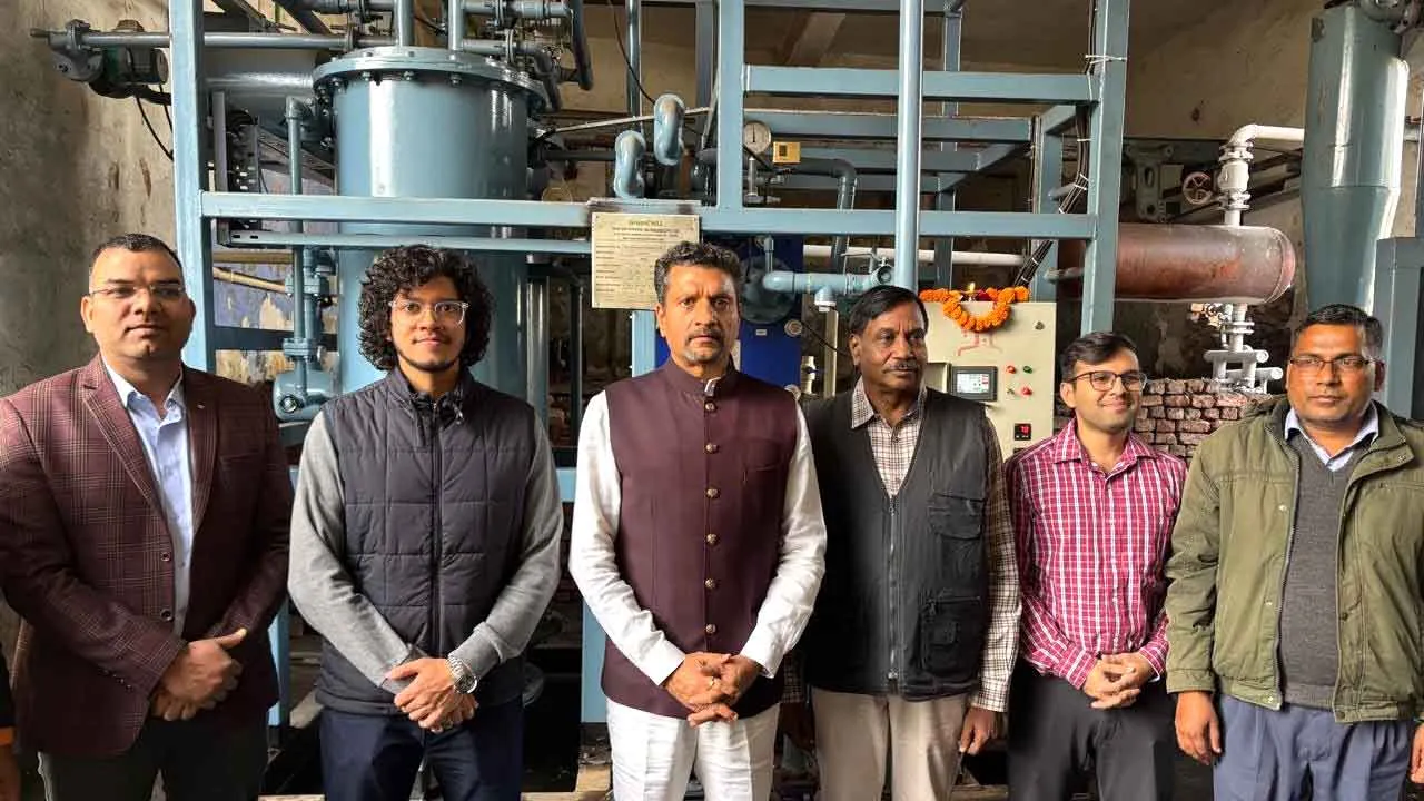 पशुपालकों को प्रोत्साहन हेतु आनंदा डेरी ने ग्रीन शीतल संयन्त्र का किया शुभारंभ