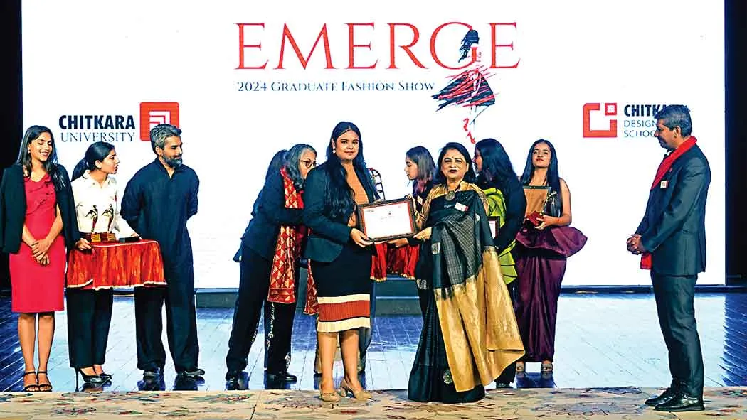 Fashion Show: फैशन शो में दिखा फैशन और इनोवेशन का संगम