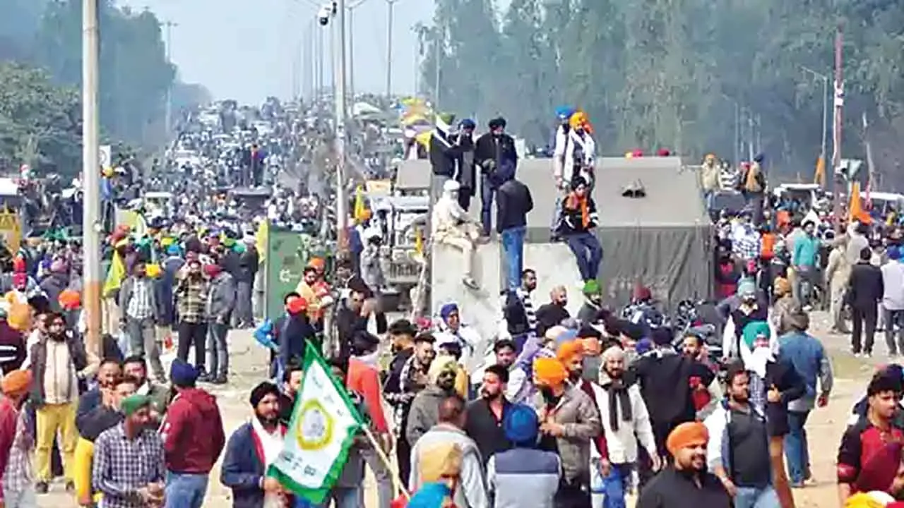 Farmer News: दिल्ली पैदल जाने के लिए किसानों की तैयारियां मुकम्मल, दिनभर चलेंगे पैदल
