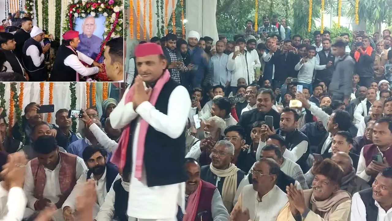 पूर्व सीएम अखिलेश यादव पहुंचे शिकोहाबाद, विधायक को बंधाया ढांढस