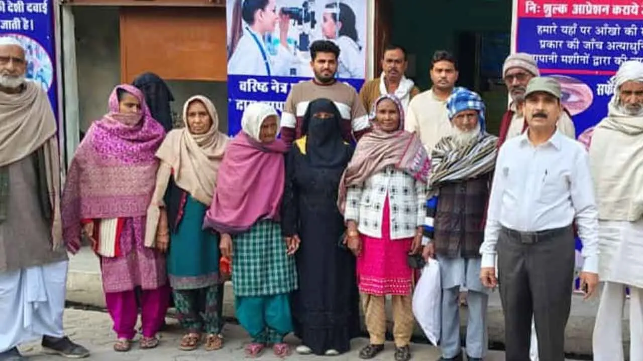 आंखों के निःशुल्क ऑपरेशन हेतु 15 मरीजों को भेजा हॉस्पिटल