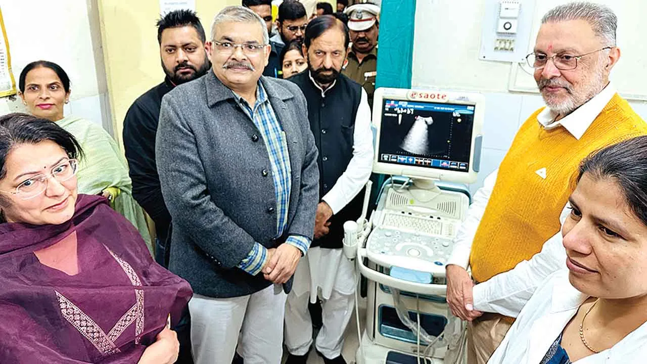 स्वास्थ्य मंत्री डॉ. बलबीर सिंह ने मरीजों को समर्पित की अल्ट्रासाऊंड मशीन