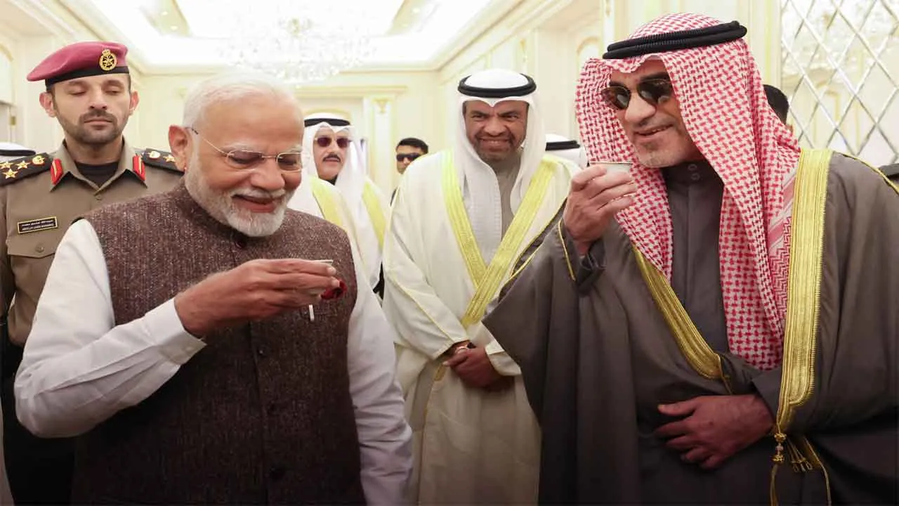 PM Modi Kuwait Visit: कुवैत यात्रा के दौरान पीएम मोदी ने जीता दिल!