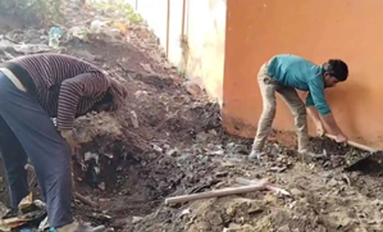 Sambhal News: उत्तर प्रदेश से आ रही चौंकाने वाली खबर! संभल में जामा मस्जिद से थोड़ी दूर खुदाई के दौरान मिला ‘मृत्यु का कुआं’