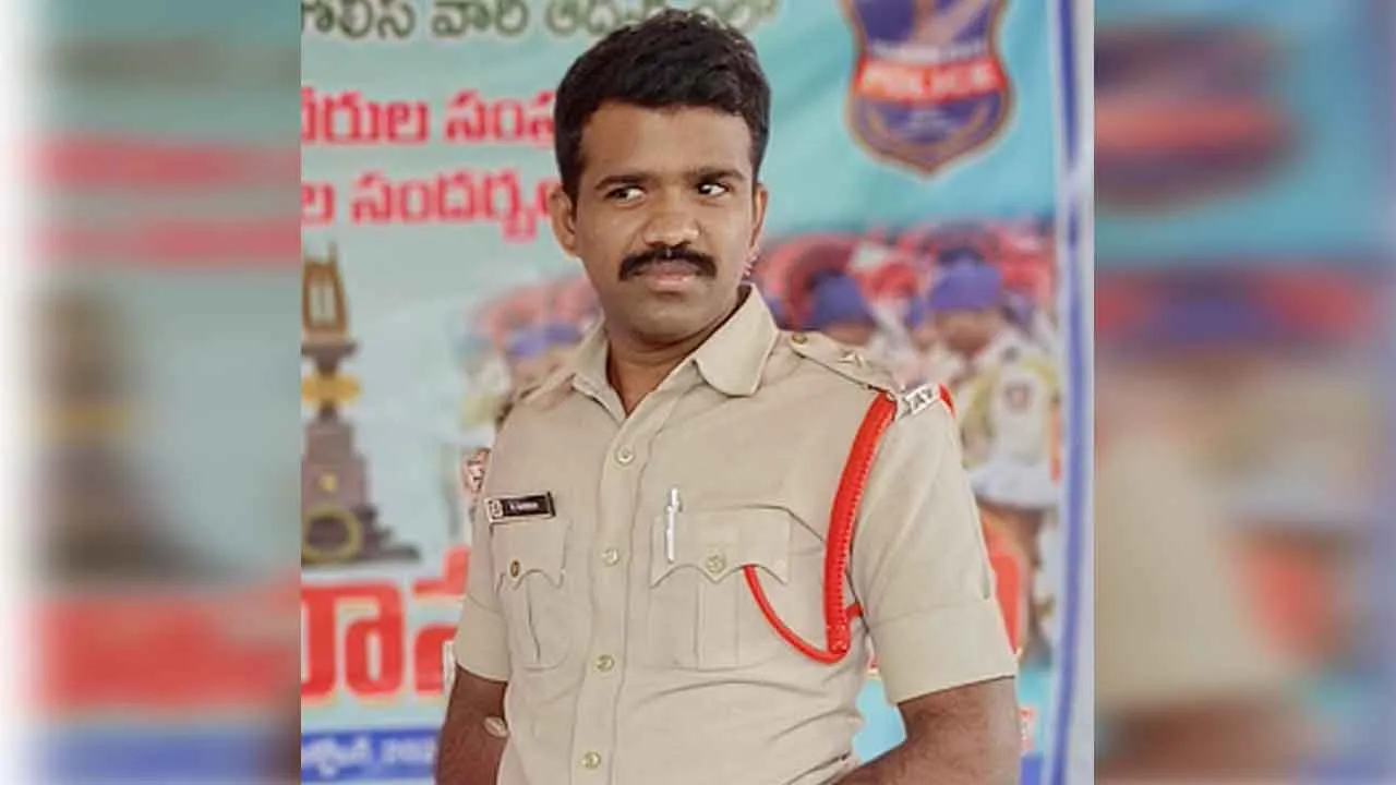 Sub-Inspector shoots himself: एसआई ने सर्विस रिवॉल्वर से खुद को गोली से उड़ाया!