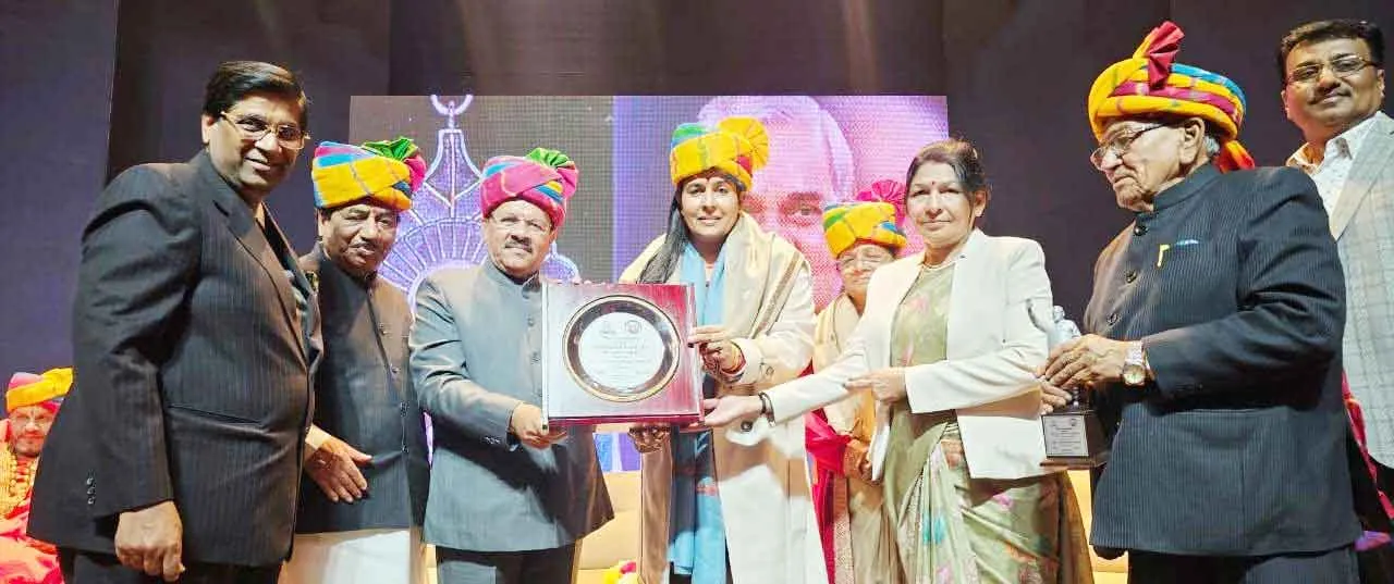 Atal Bhushan Award 2024: अटल भूषण सम्मान 2024 से सम्मानित हुई महापौर डॉ. सौम्या गुर्जर