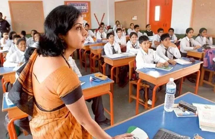 Senior Teacher Recruitment: वरिष्ठ अध्यापकों के 2129 पदों पर भर्ती के ऑनलाइन आवेदन आमंत्रित