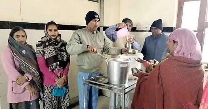 समिति कर रही मरीजों के लिए पौष्टिक आहार की व्यवस्था