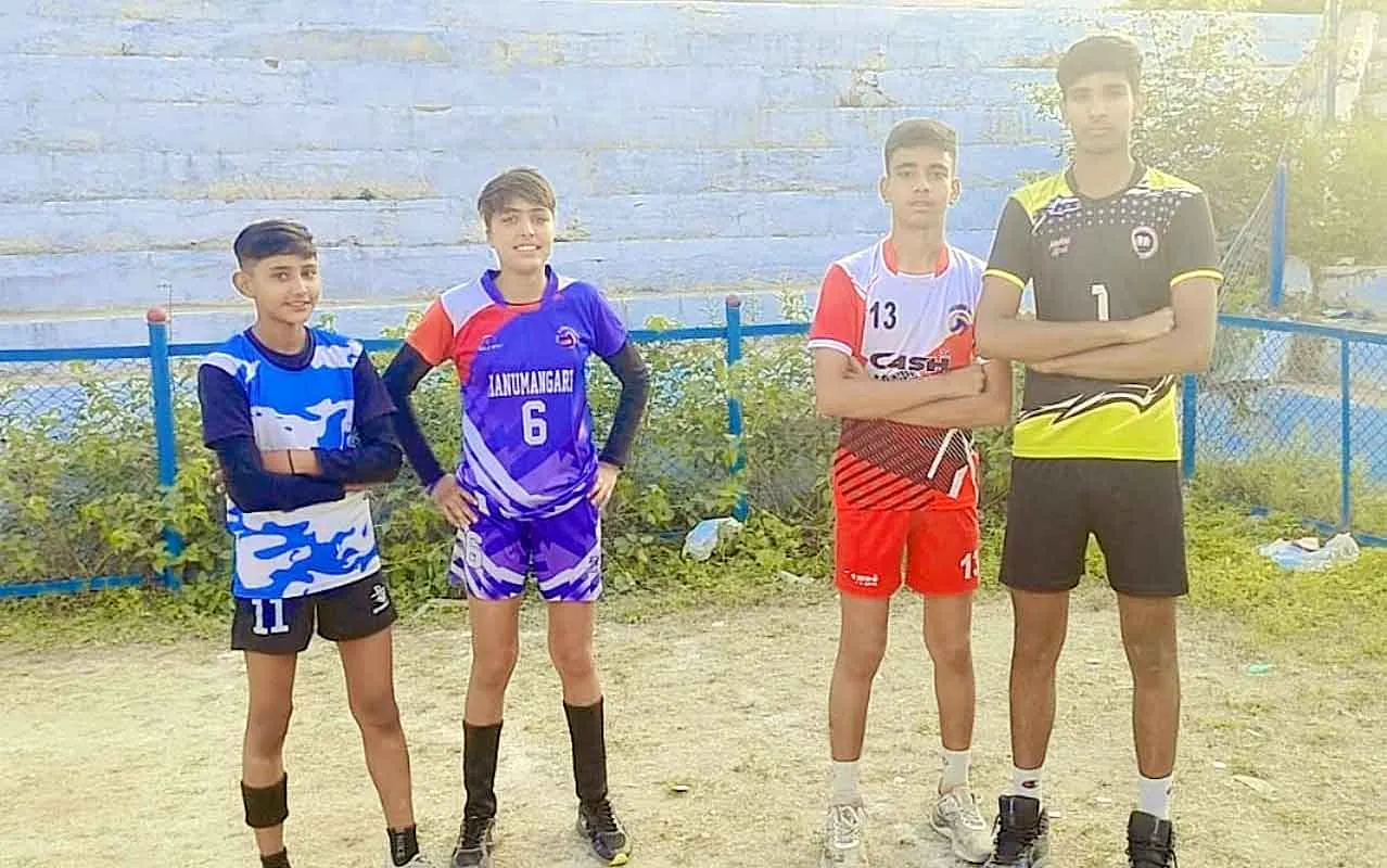 तीन खिलाड़ी राष्ट्रीय वॉलीबॉल प्रतियोगिता के लिए चयनित