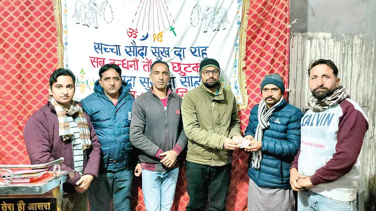 Honesty: कविराज आकाशदीप इन्सां ने पेश की ईमानदारी की मिसाल
