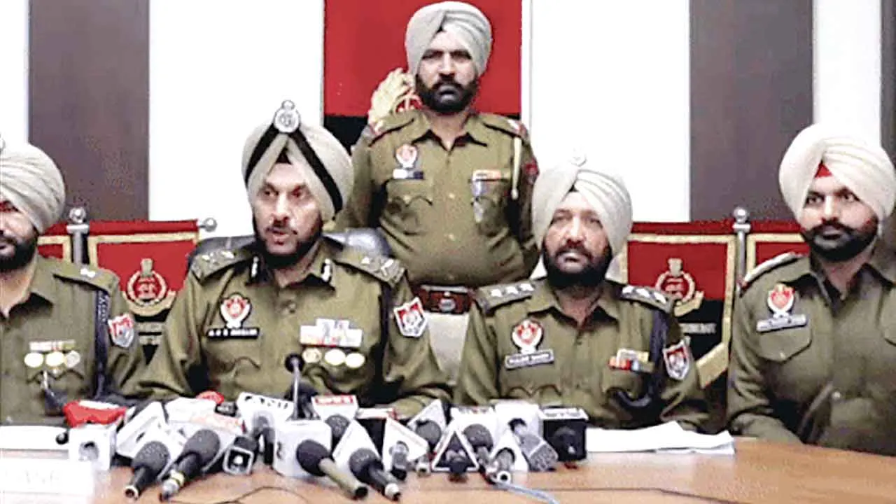 एक किलो हेरोइन सहित दो नशा तस्कर गिरफ्तार, मामला दर्ज