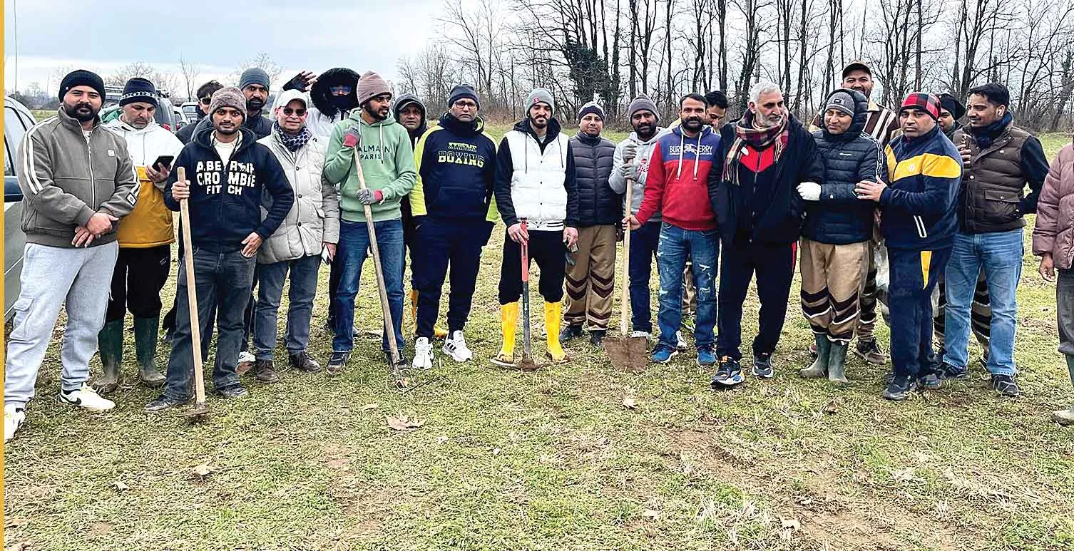 Italy News: पावन एमएसजी अवतार माह की खुशी में इटली की साध संगत ने दिया स्वच्छता का संदेश