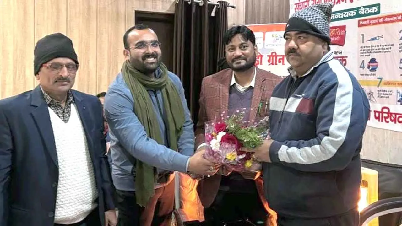 हाइड्रोग्रीन ने नगर पालिका में लगाया सोलर कैंप, दी गई जानकारी