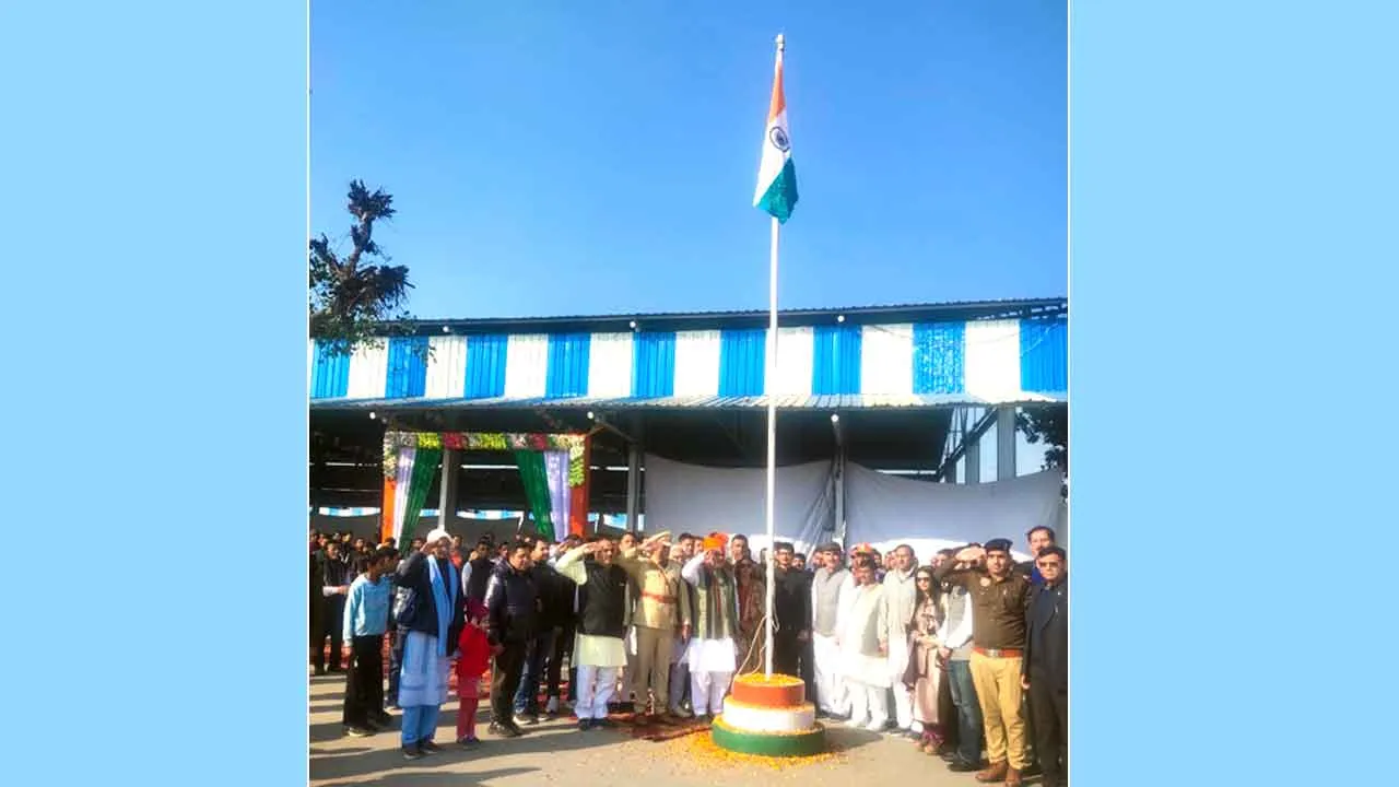 गणतंत्र दिवस देशवासियों को एक मजबूत राष्ट्र के रूप में आगे बढऩे के लिए देता है साहस और प्रेरणा: जगमोहन आनंद
