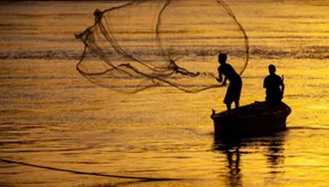 Indian Fishermen Released: श्रीलंका की जेलों से 15 भारतीय मछुआरे और रिहा, लौटे स्वदेश
