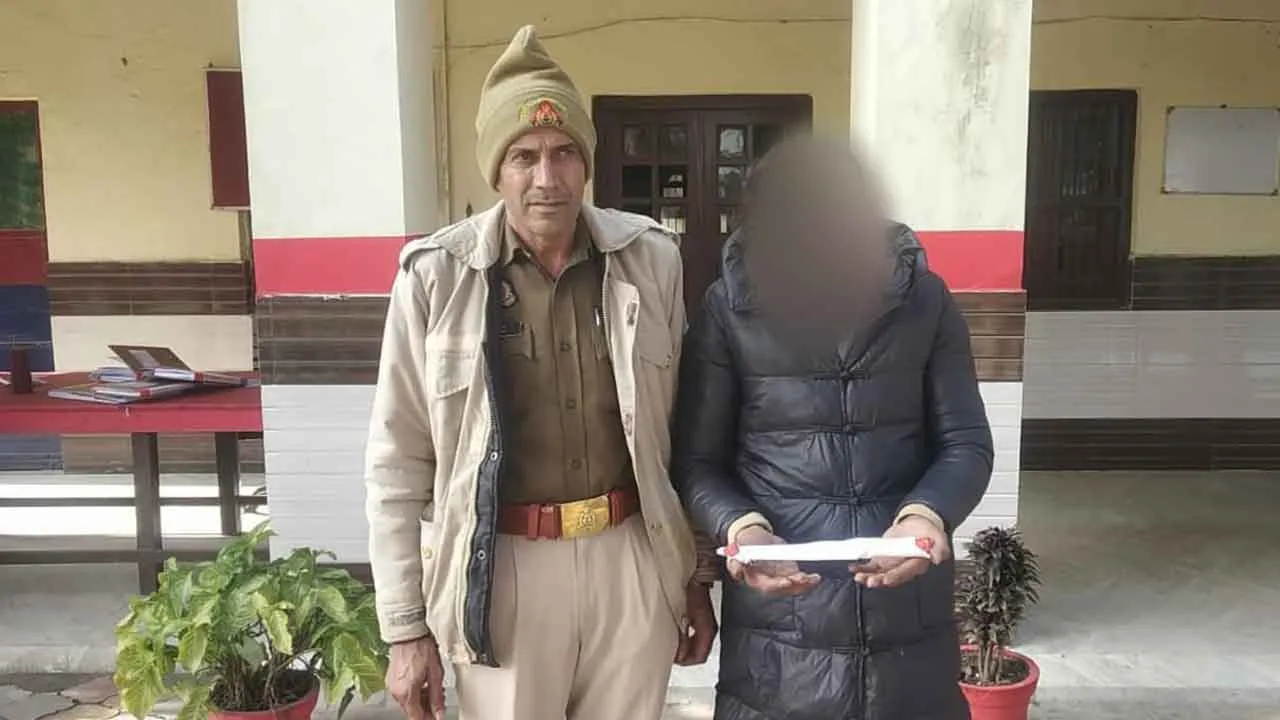 अवैध छुरे के साथ आरोपी दबोचा, जेल रवाना