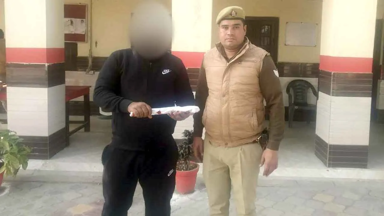 रंगदारी मांगने व जानलेवा हमले के आरोप में सभासद पति गिरफ्तार