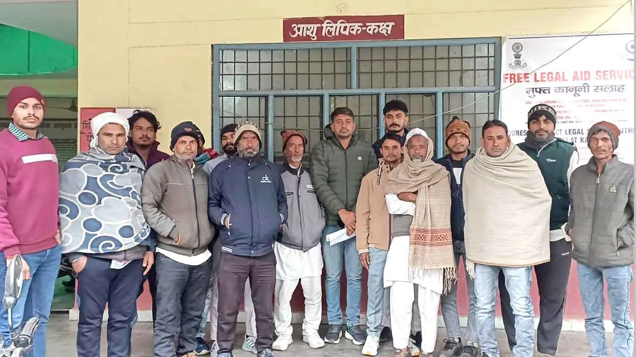 ग्रामीण रास्तों से न हो रेत के वाहनों का आवागमन