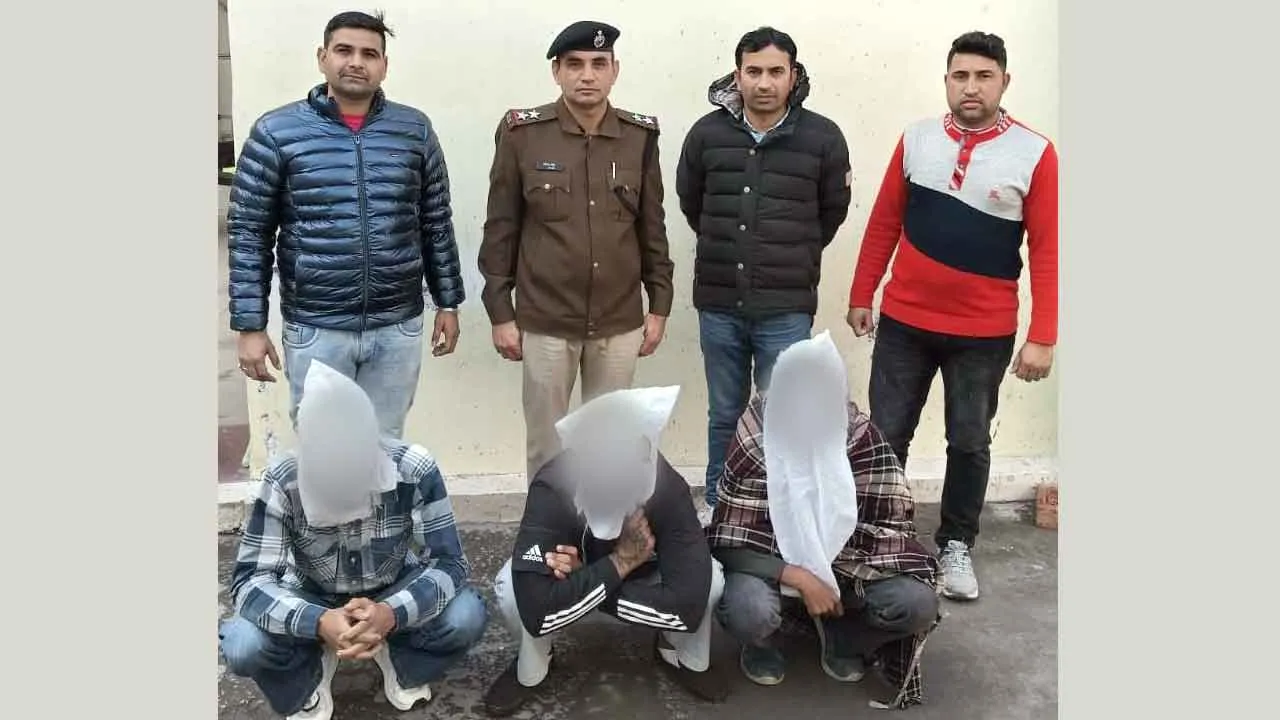 फिरौती गैंग गिरोह के 3 सदस्य काबू, एक दसी पिस्तौल व 2 कारतूस बरामद
