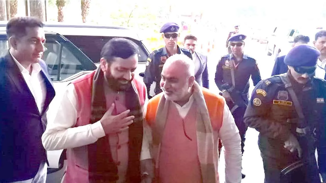Nayab Singh Saini: विधायक जगमोहन आनंद ने मुख्यमंत्री नायब सिंह सैनी से की मुलाकात, करनाल के विकास कार्यों पर की चर्चा