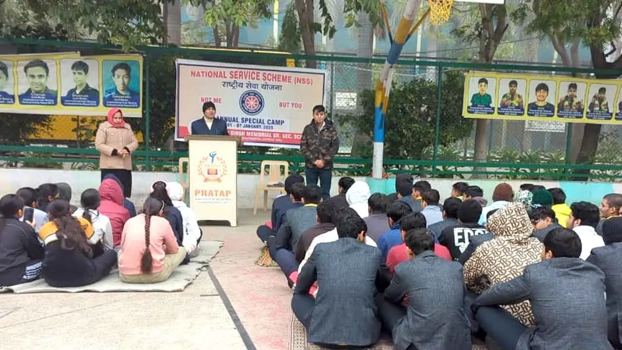 स्वयंसेवकों को डिजिटल इंडिया के बारे में किया जागरूक
