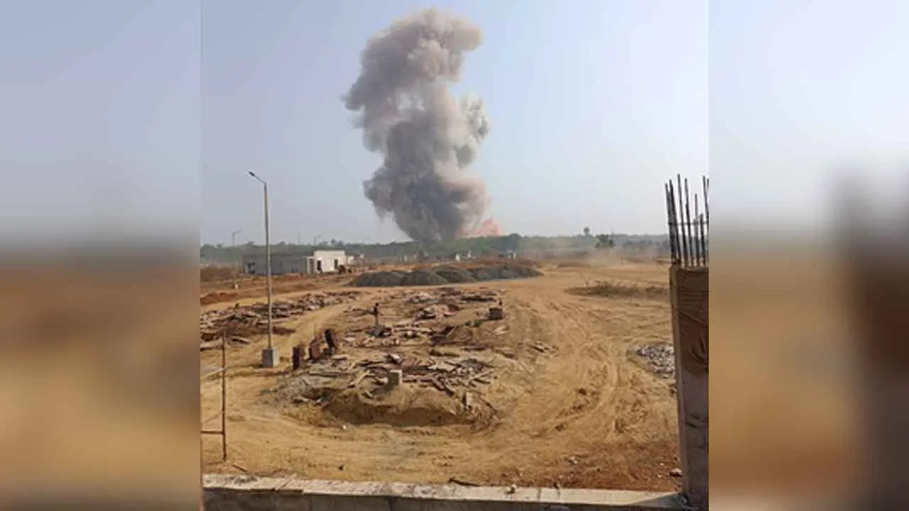 Maharashtra Factory Blast: महाराष्ट्र में फैक्ट्री में भीषण विस्फोट, मौत के मुंह में गए कई लोग