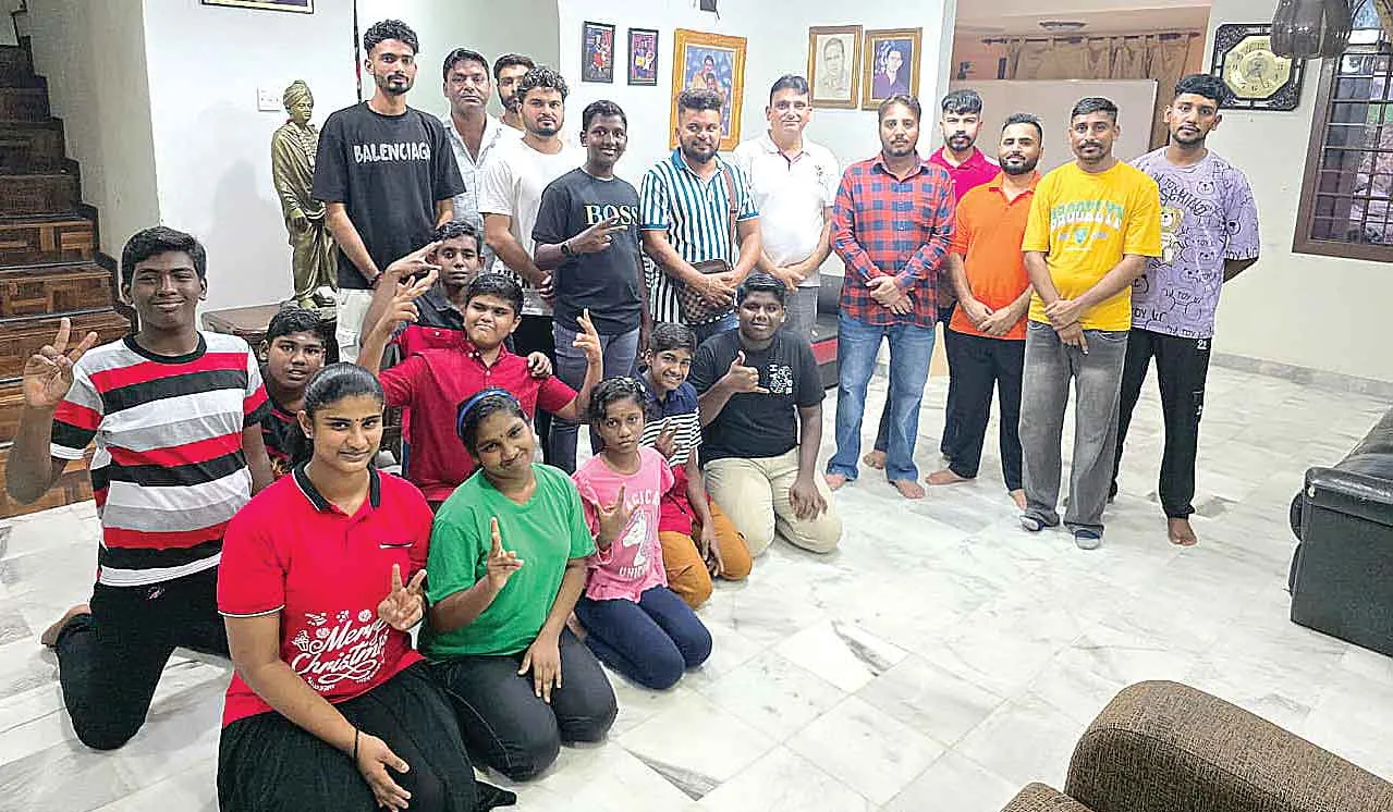 Malaysia: मलेशिया की साध संगत ने मनाया असहाय बच्चों का जन्मदिन