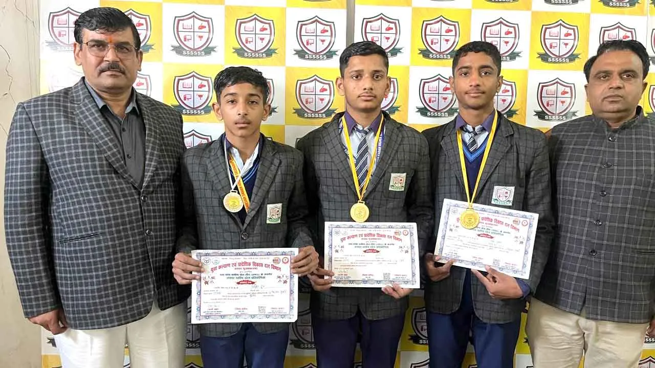 शिखर शिक्षा सदन स्कूल के छात्रों ने जिला स्तरीय खेल प्रतियोगिता में किया शानदार प्रदर्शन
