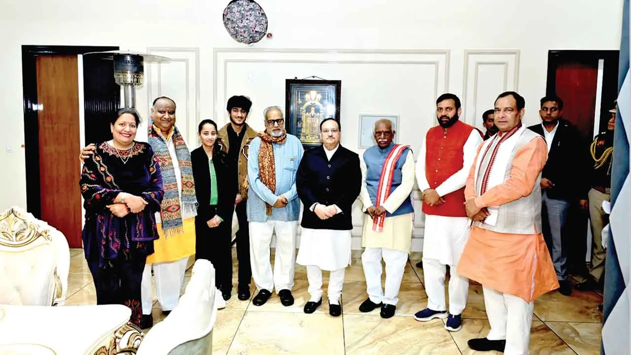 Haryana News: भाजपा के दिग्गज नेता पहुंचे रॉयल हवेली